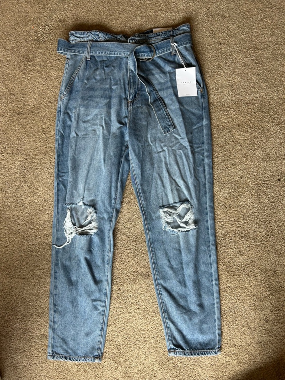 NWT KanCan High-Waist Mom Light Wash Distressed Jeans with Belt